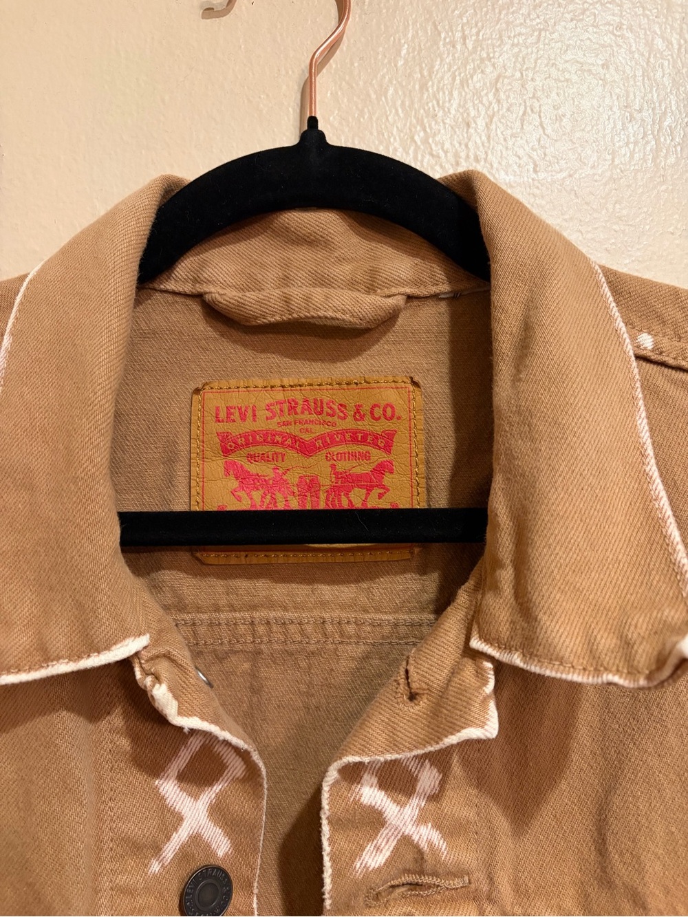 Levi Strauss Southwestern Desert Sand Denim Vest, Men’s size M, Country Vibes - Picture 2 of 6